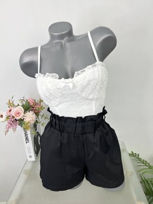 Pantaloni scurti  L-XL mai mic