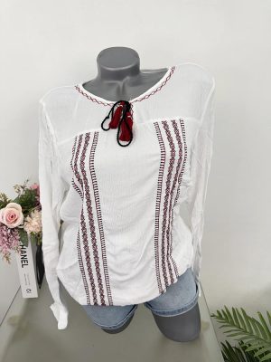 Bluza cu broderie croiala mica LCW 46